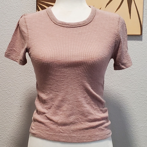 Basic peach t-shirt - Picture 2 of 2
